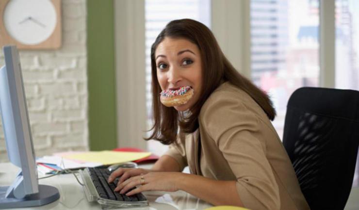 Millennials godínez, grupo que más gasta en antojos