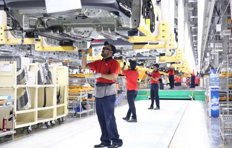 Republicanos y empresarios rechazan posible arancel automotriz de Trump