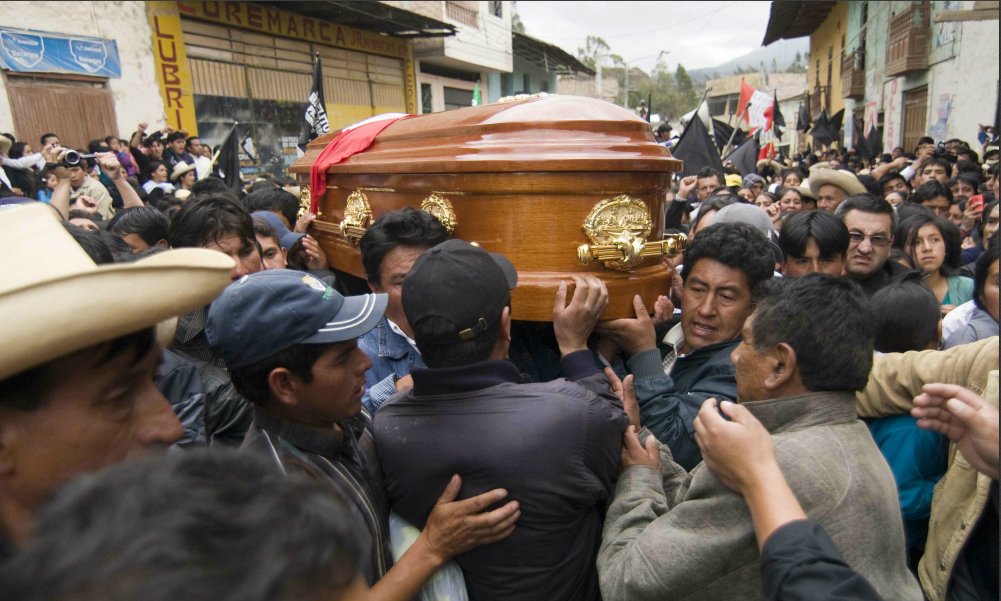 Fue sacado del ataúd en medio de su velorio porque estaba vivo
