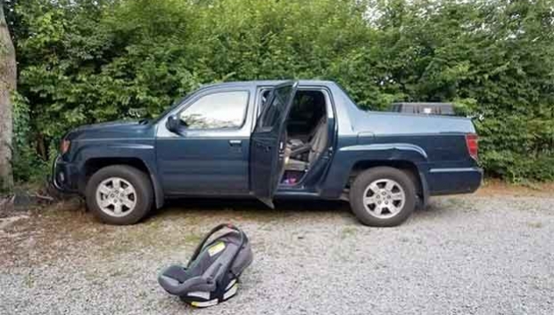 Bebé muere porque su padre olvidó que la dejó en el auto