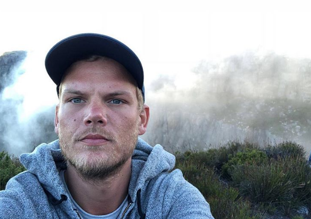 Avicii se suicidó con el cristal de una botella