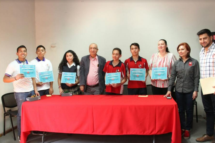 Jóvenes de Coahuila se convierten en “Bibliotubers”