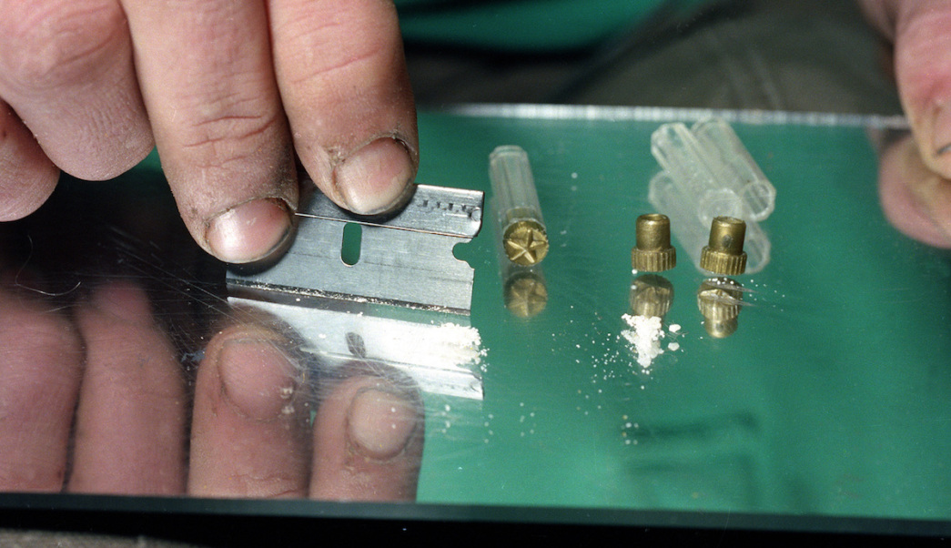 Se le reventó cápsula con cocaína y narcos lo abrieron para recuperar el resto