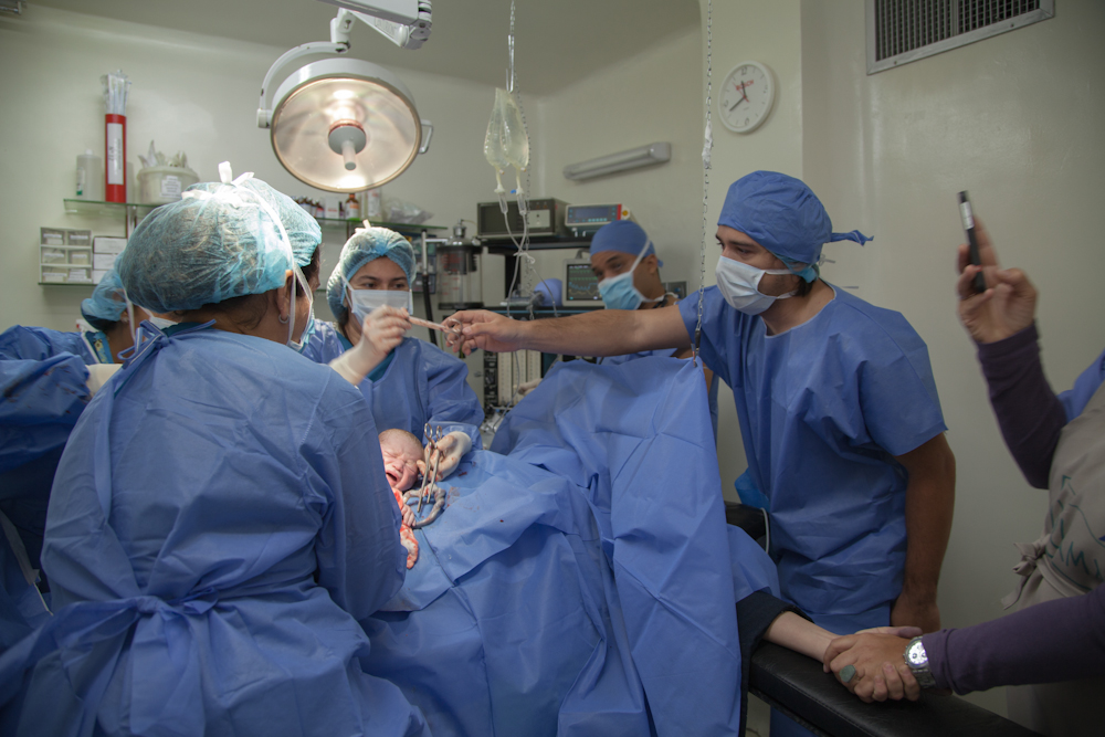 Bebé es decapitado por error de doctora durante el parto