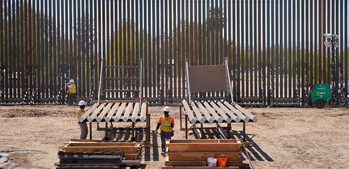 Legisladora de EUA plantea permitir donaciones para construcción de muro