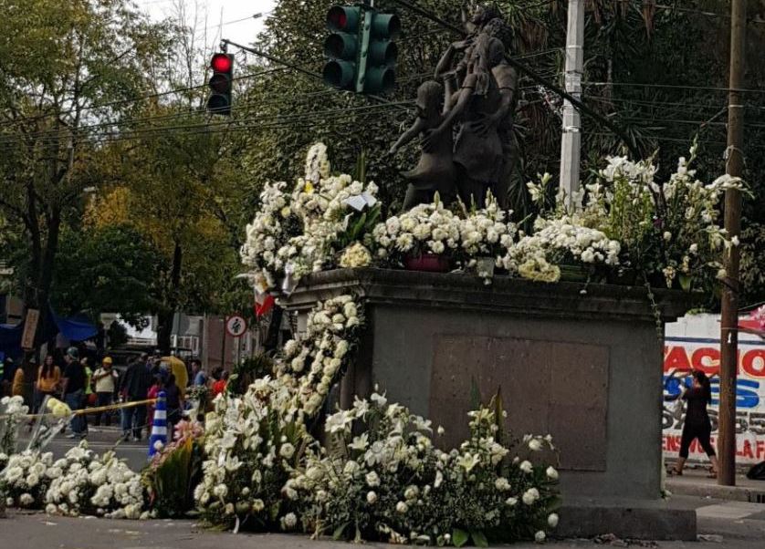 Rinden homenaje a maestras del colegio “Enrique Rébsamen”