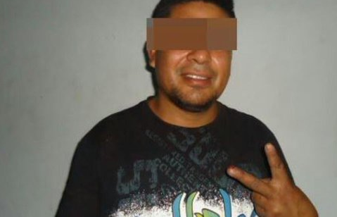 Hombre ataca a sus vecinos a machetazos