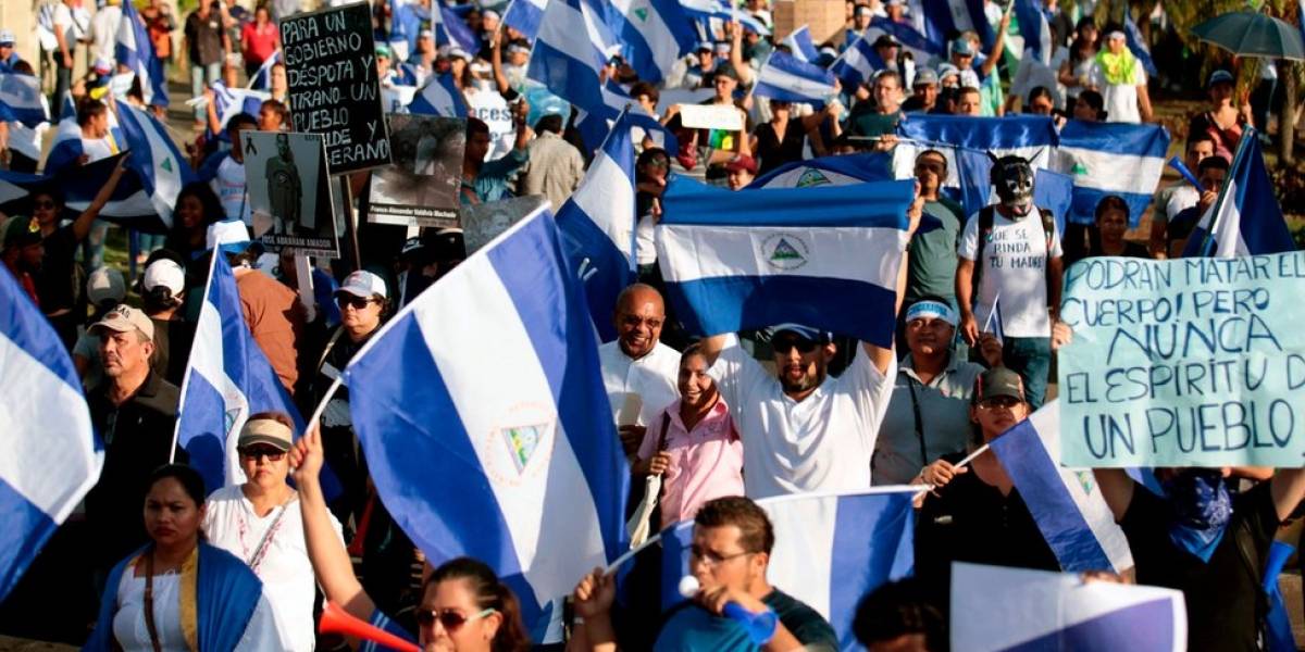 Tras día de violencia se retorna al diálogo en Nicaragua