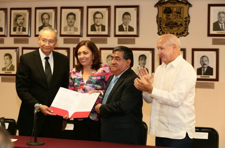 Entregan nuevos nombramientos en la Secretaría de Educación