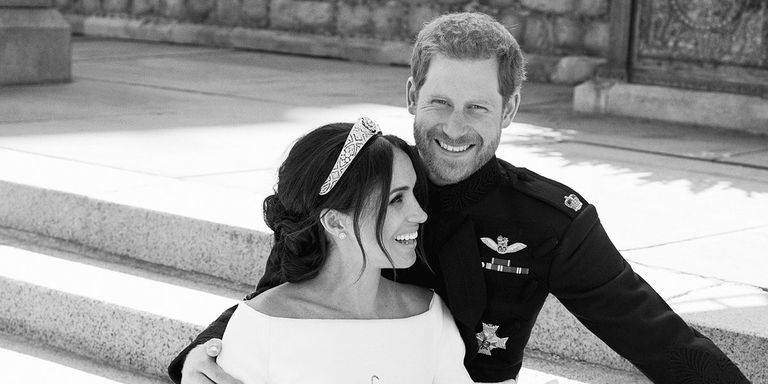 Meghan Markle y príncipe Enrique comparten fotos oficiales de su boda