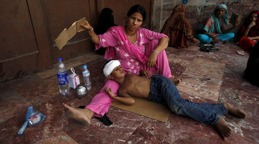 Ola de calor en Karachi deja 65 muertos