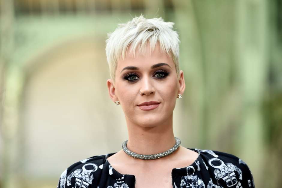 Katy Perry, acusada de abuso animal por esta foto