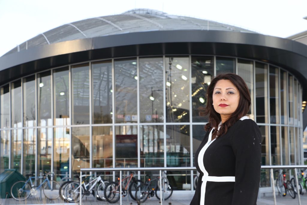 Inmigrante salvadoreña busca diputación en Canadá