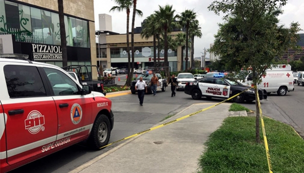 Ejecutan a uno en estacionamiento en San Pedro, NL
