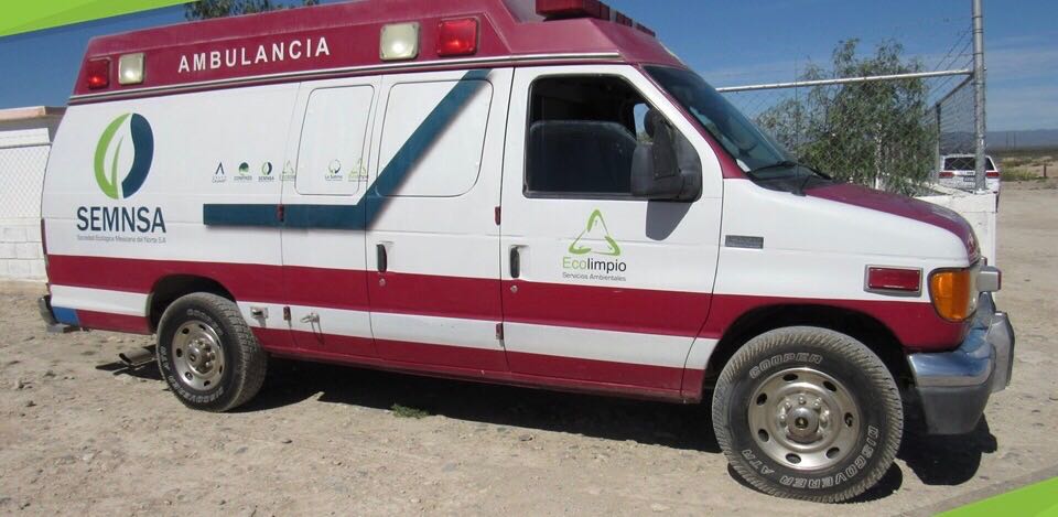 Ambulancia de SEMNSA salva  a mujer atacada por pitbulls