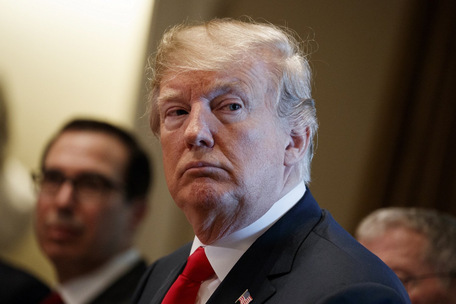 Trump ordena terminar con separación de niños migrantes