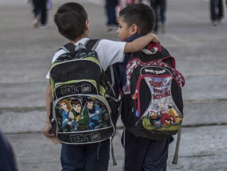 En riesgo crucial reforma educativa de ganar AMLO, alerta The Economist