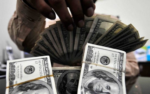 Dólar amanece con ligero descenso, se vende en 20.20 pesos en bancos