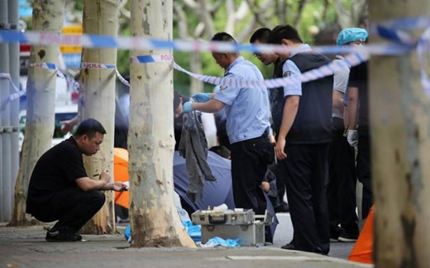 Asesinan a dos niños en la entrada de su escuela en Shanghai