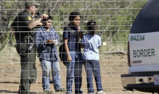 México pide agilizar reencuentro de niña con síndrome de Down y su familia