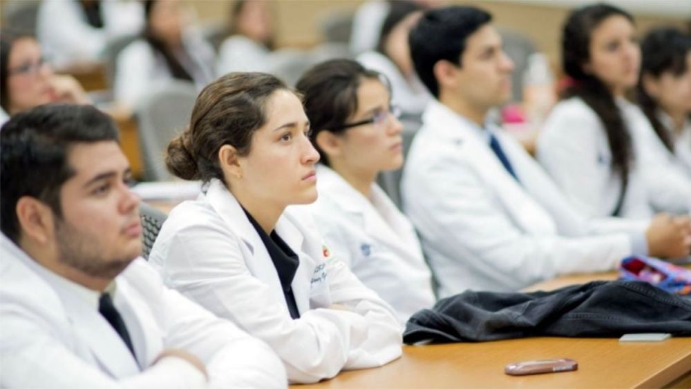 En ocho años aumentó a 43 mil número de estudiantes de medicina