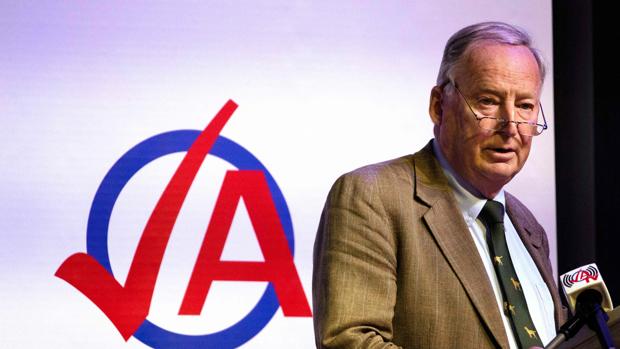 Critican a político alemán por minimizar exterminio nazi