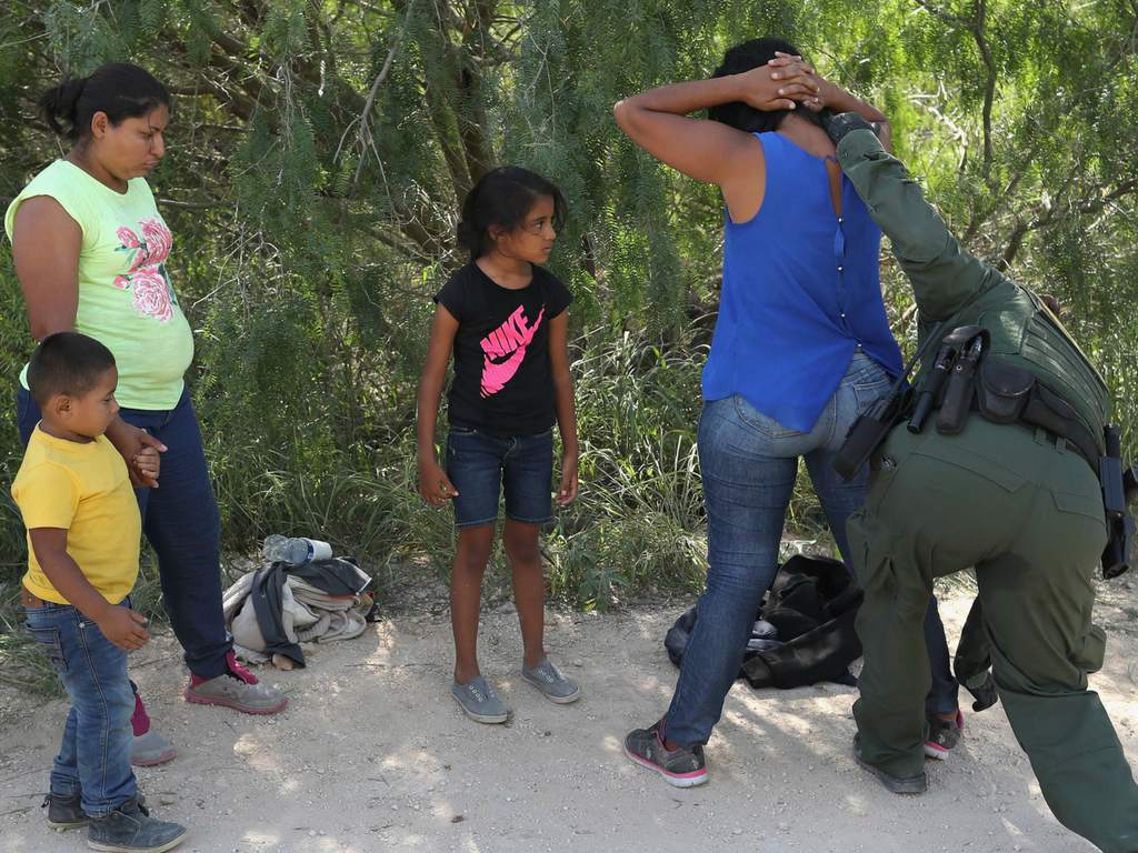 Cúpula empresarial de EUA exige a Trump fin a separación de famiias