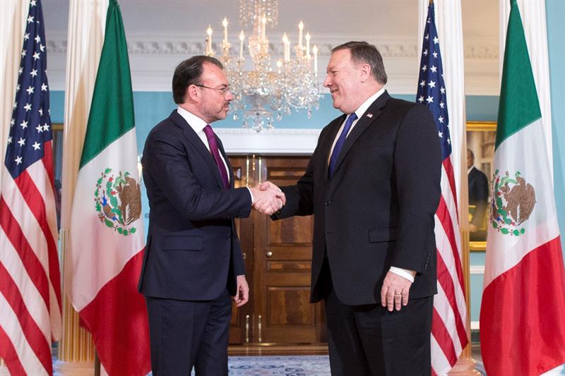 Canciller Videgaray dialoga con Pompeo sobre la relación México-EUA