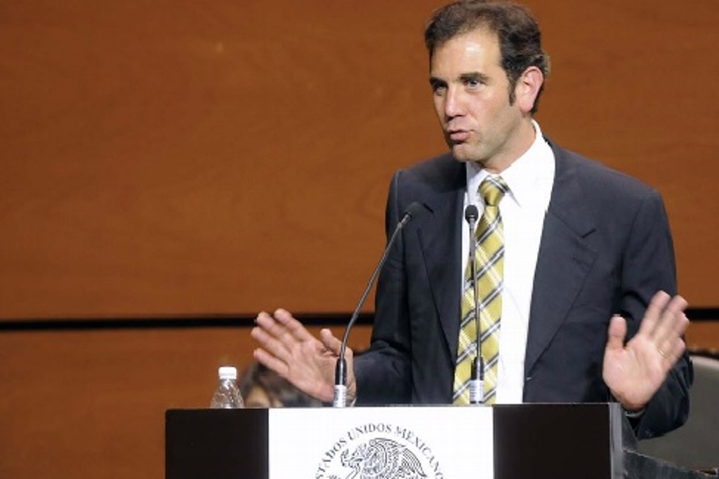 Titular del INE pide a empresarios evitar presiones rumbo a comicios