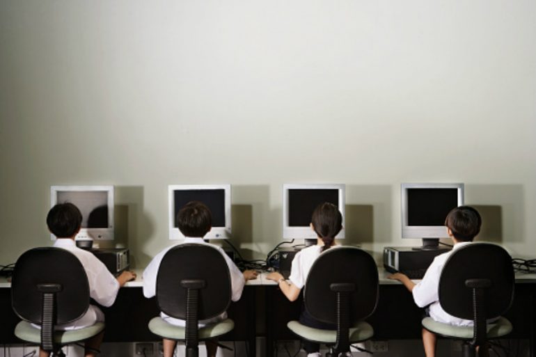 Usan computadora para el estudio 60% de alumnos en México