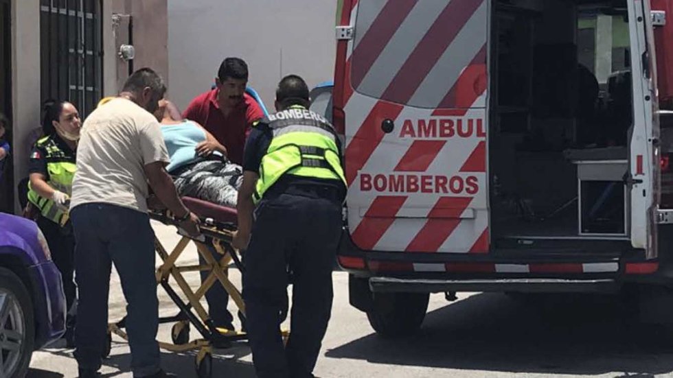 Mujer expolicía anuncia su muerte en Facebook en Saltillo; ex compañeros la salvan