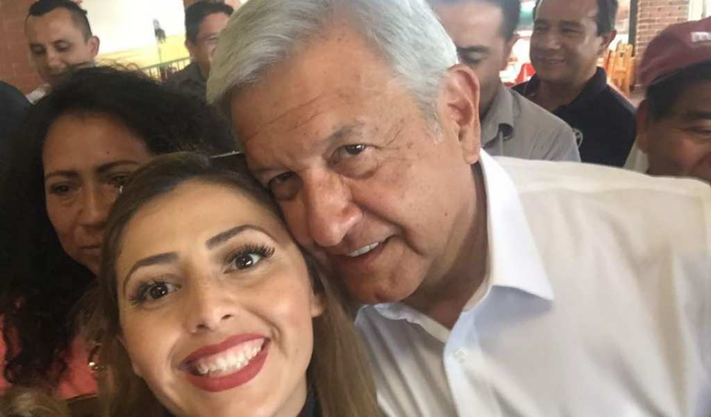 VIDEO: Candidata de Morena se confunde y llama corrupto a AMLO