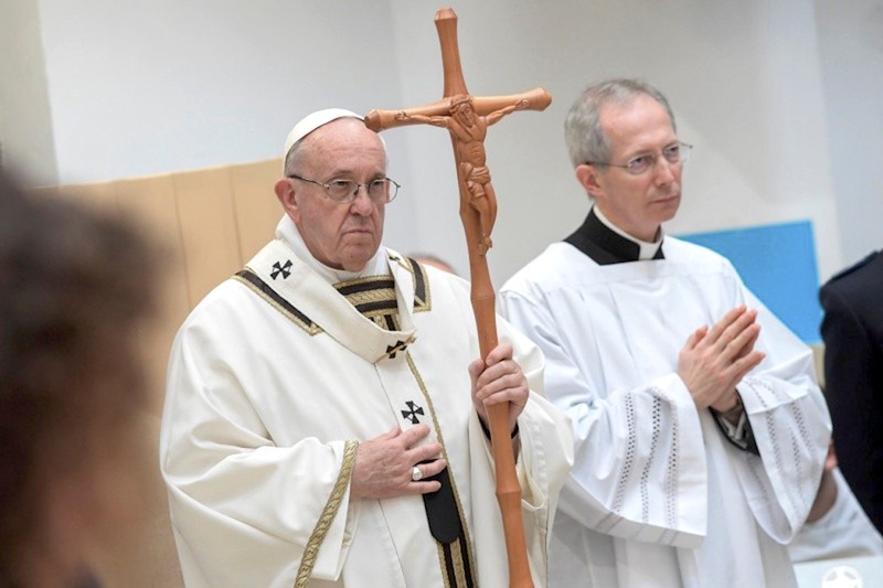 El Papa recibe a astronautas con sus familias en el Vaticano