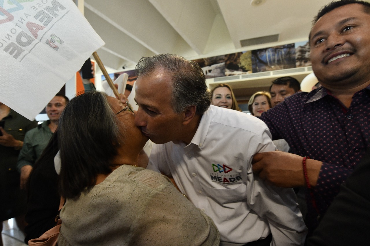 Meade inicia actividades de campaña en Puerto Vallarta