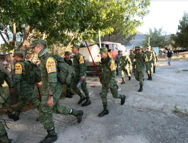 Respaldo de la sociedad a brigadistas que combaten incendio forestal en Arteaga