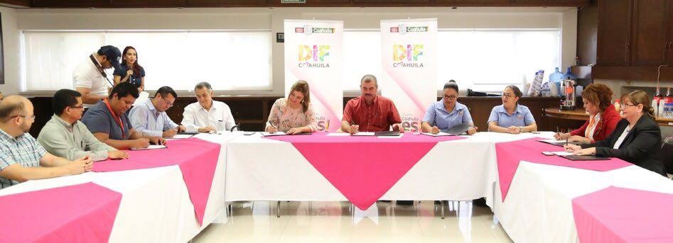 Reiteran DIF Coahuila y centros comerciales compromiso con adultos mayores