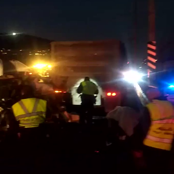 Choque deja al menos 12 muertos en la México-Pachuca