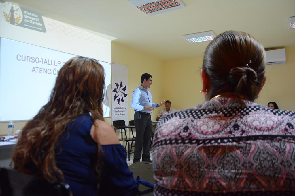 Procuraduría General de Justicia del estado brinda plática para detectar riesgos suicidas