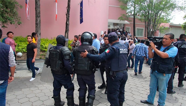 Detienen a 46 por disturbios por ‘fraude electoral’ en Puebla