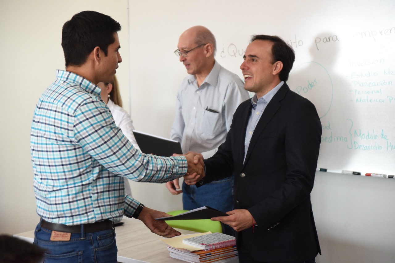 Continuarán los cursos de capacitación para emprendedores en Saltillo