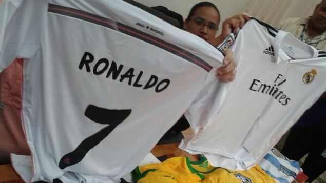 Decomisan en EUA camisetas falsificadas de varias selecciones de futbol