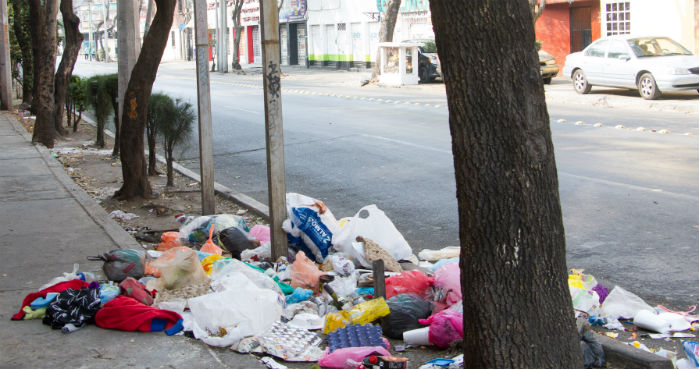 Hasta con 45 mil pesos multarán a quien tire basura en Saltillo