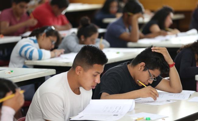 Abre SEP convocatoria de becas en Educación Media Superior