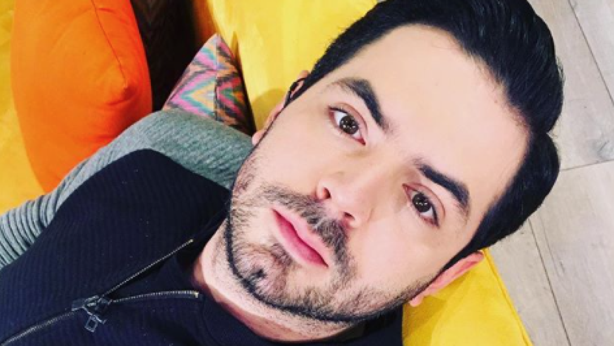 José Eduardo Derbez prueba con esta foto que no está distanciado de su familia