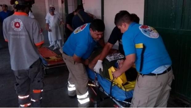 Caen hombres de ventanas de hospital por tras riña