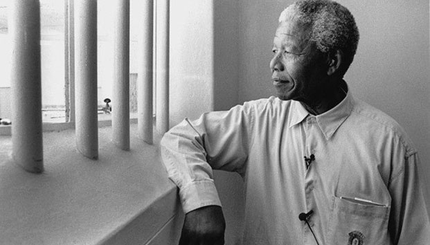 Subastan una noche en la celda de Nelson Mandela