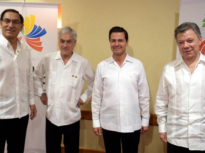 Peña Nieto dialoga con integrantes de la Alianza del Pacífico y del Mercosur