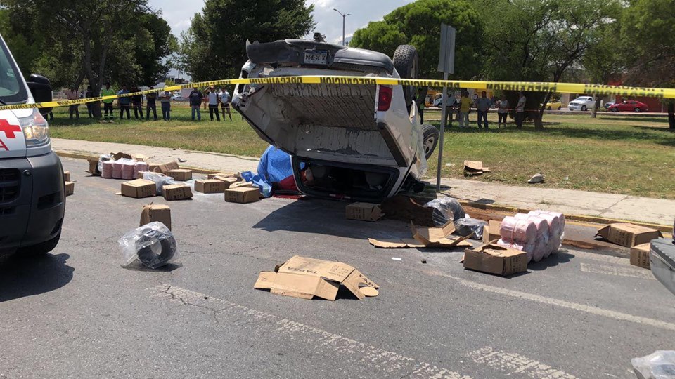 Volcadura en Saltillo deja una persona sin vida