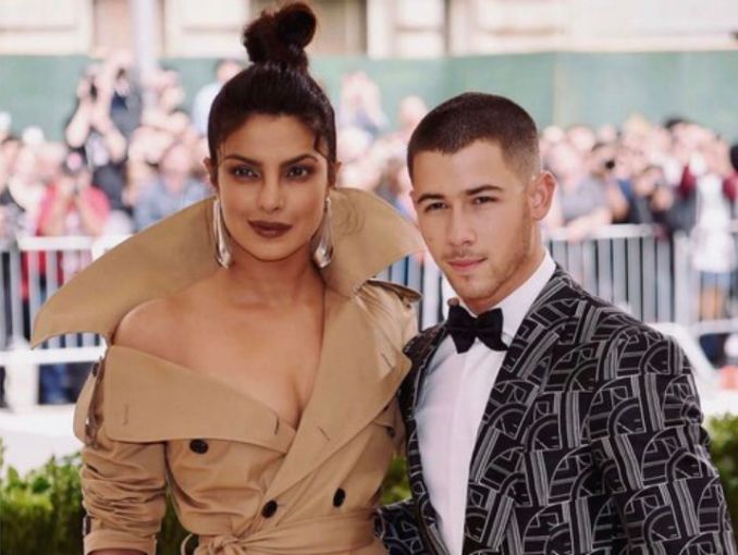 Nick Jonas y Priyanka Chopra están comprometidos