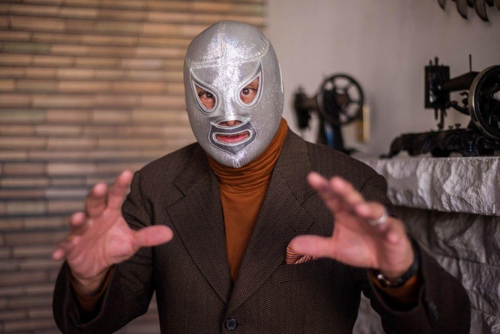 Hijo del Santo prepara guión para serie sobre su padre